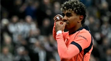 ترددات القنوات الناقلة لمباراة برشلونة وإشبيلية الليلة والموعد المحدد